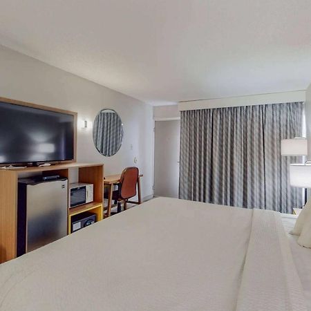 Days Inn By Wyndham Socorro Bagian luar foto