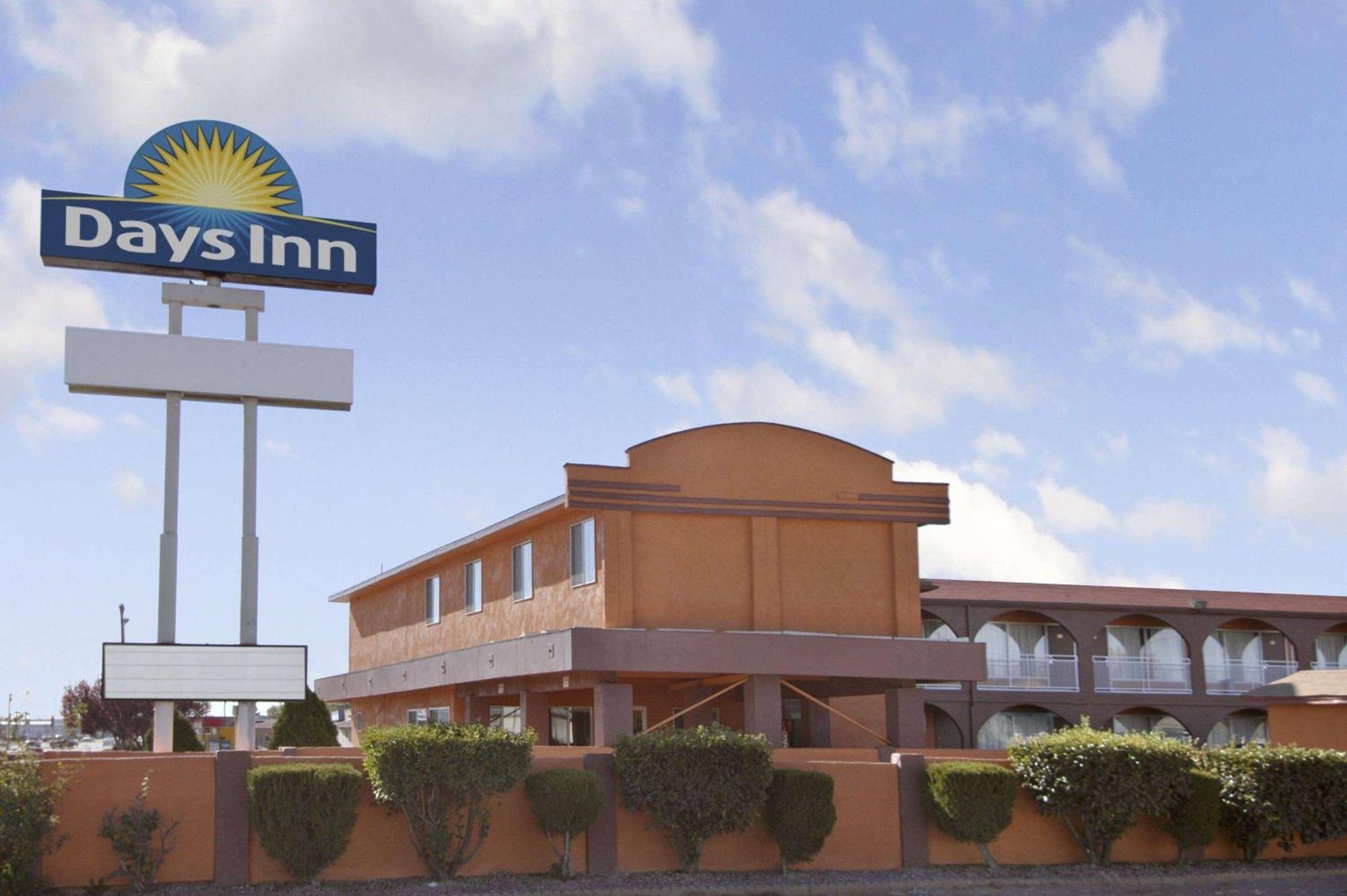Days Inn By Wyndham Socorro Bagian luar foto